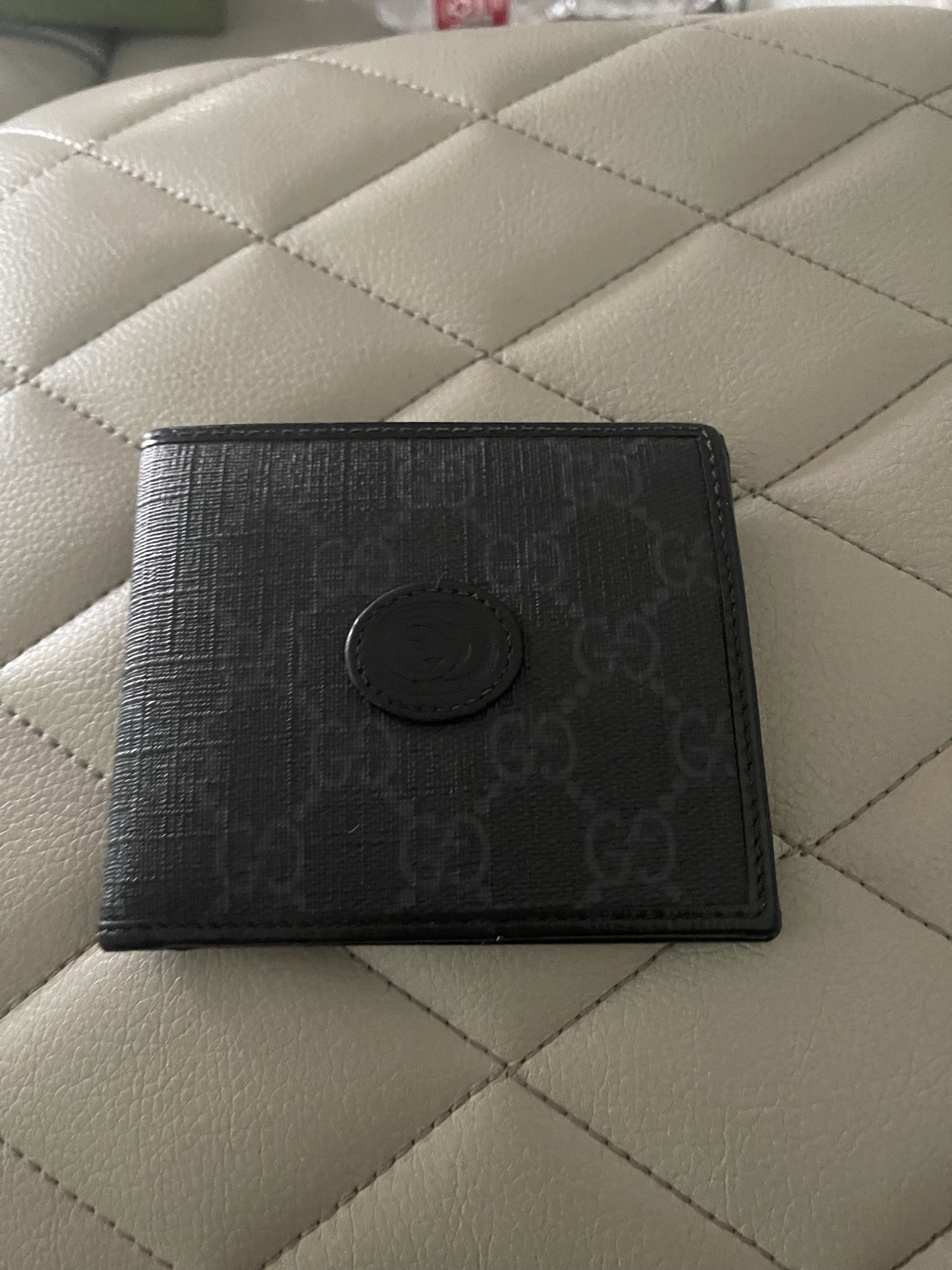 Black Leather Gucci Wallet 