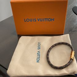 LV Bracelet (SHIP ONLY)