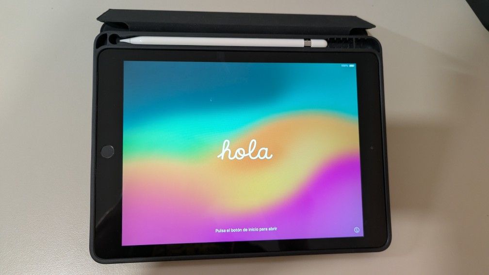 Ipad 2019 (6th Gen) 128GB WiFi + Case + Apple Pen