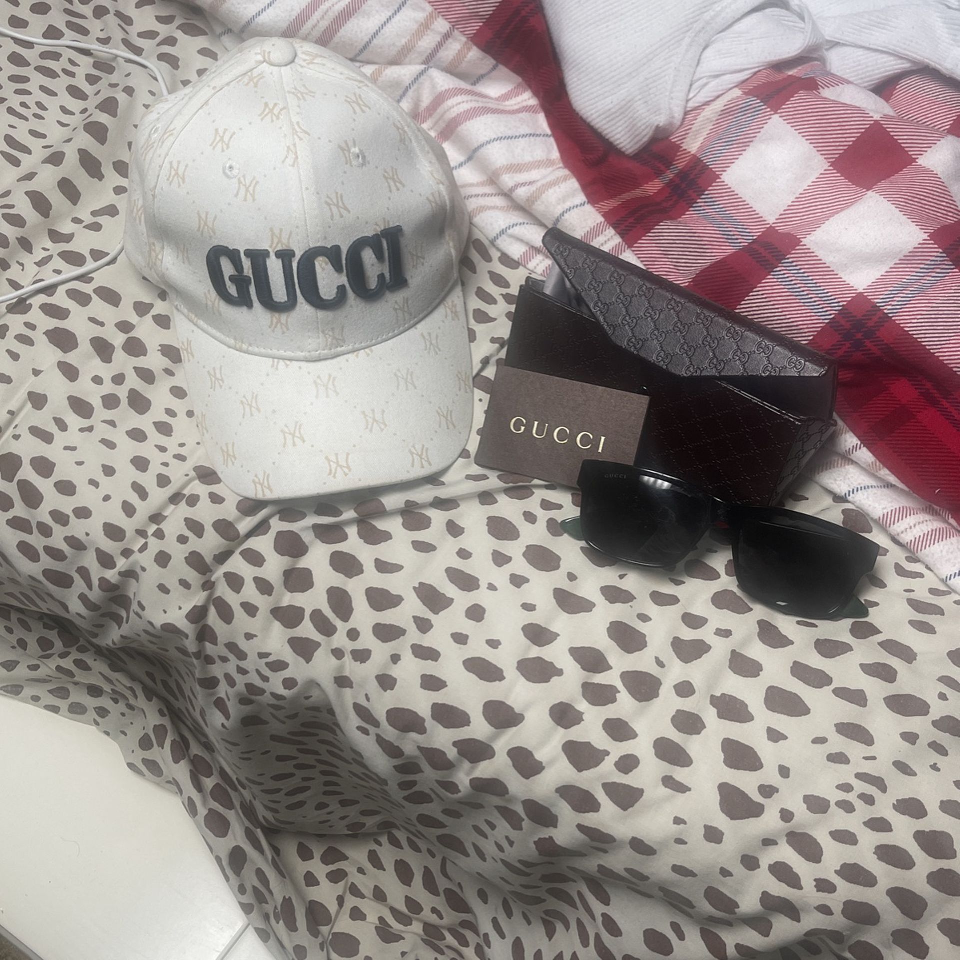Real Gucci Hat +sunglasses 