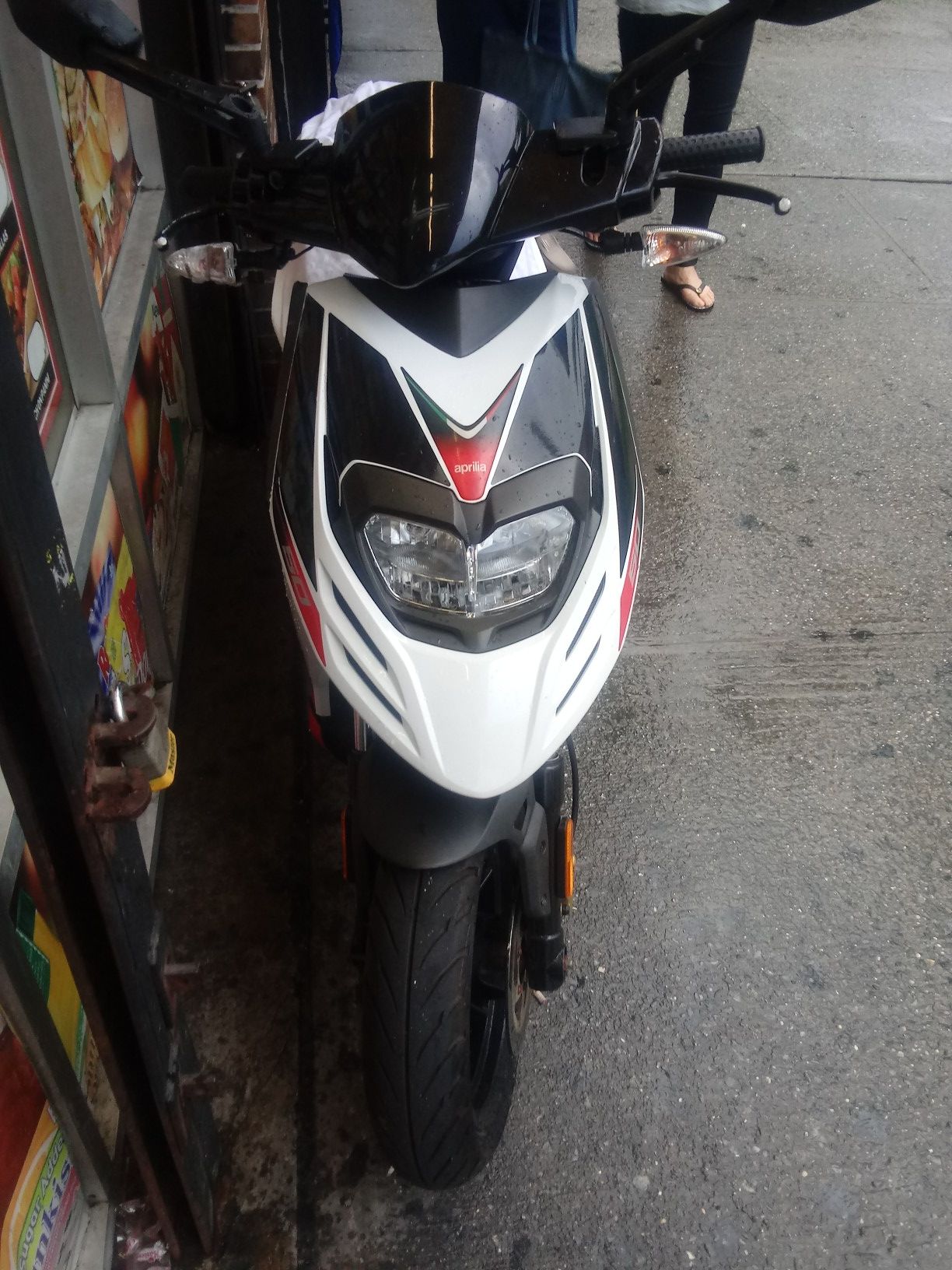 Aprilia sr Motard 50