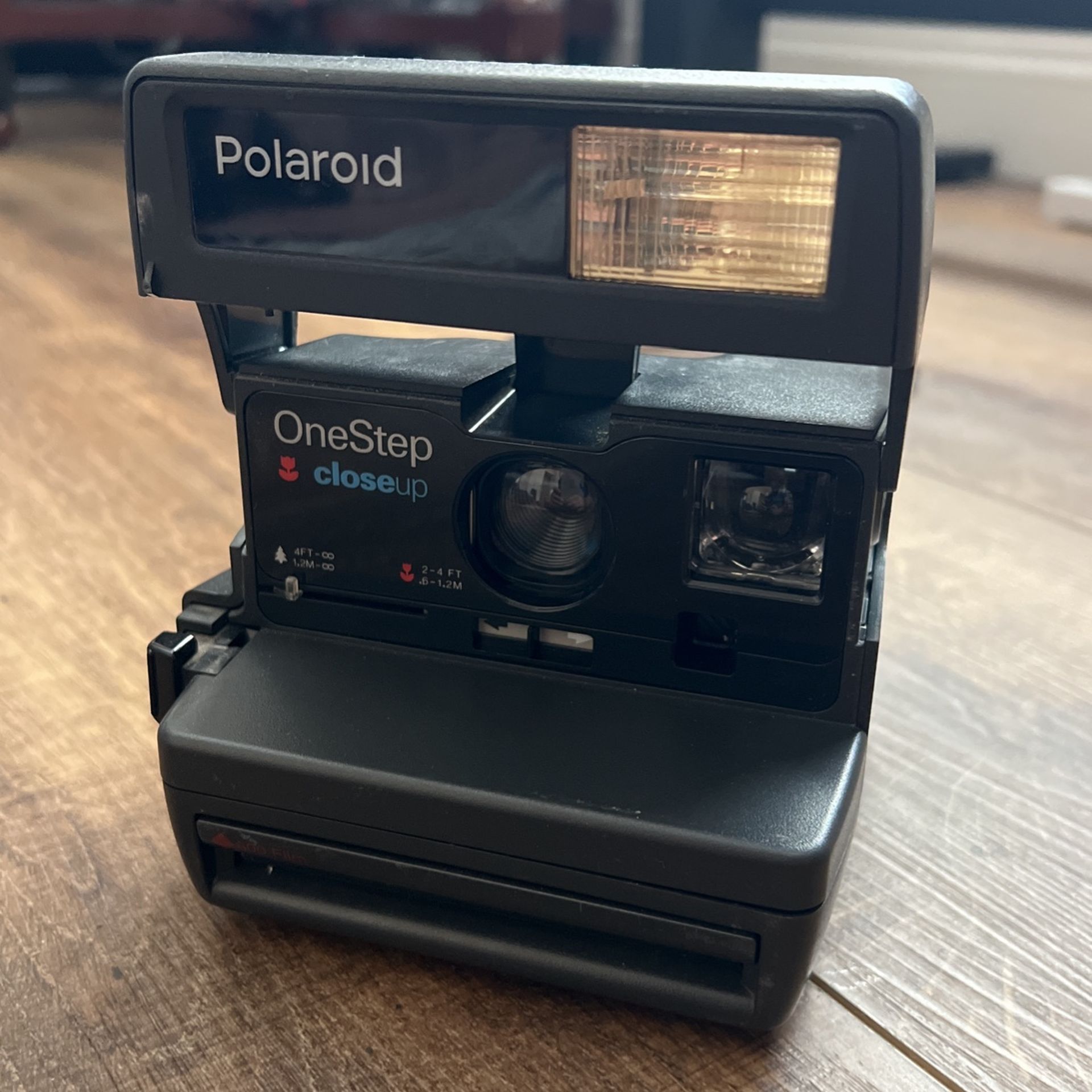 Polaroid OneStep Closeup