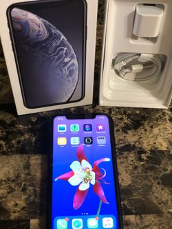 iPhone XR 64GB iCloud unlocked..