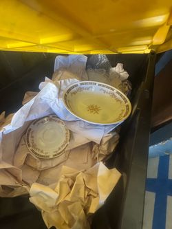 Pack of dishes