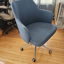 Comfortable and Beautiful Office Chair -Blue
