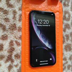  Iphone XR, 64gb At&T Or Cricket