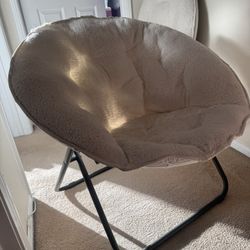 White Lounge Fold Up Chairs (USED) 