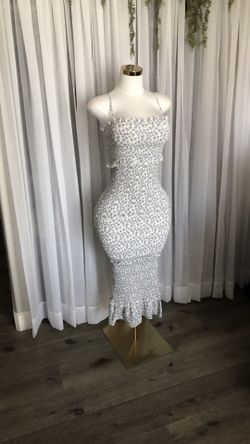 Ruffle Smocked Fitted Long Dress Size S