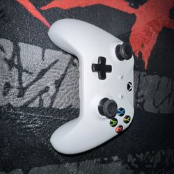 XBOX ONE CONTROLLER 