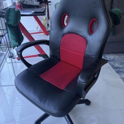 GAMING CHAIR 50$ 