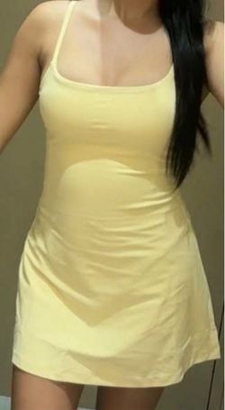 Alo dress size XS, light yellow