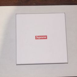 Supreme Leather Zip Card Wallet