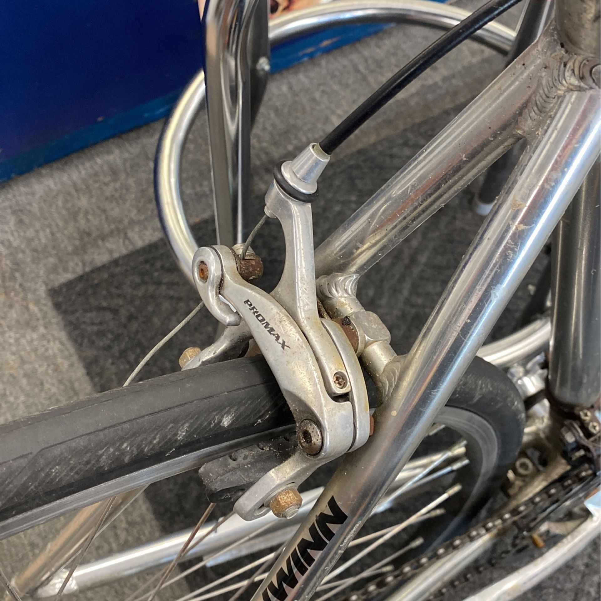 Schwinn varsity online 7005 aluminum