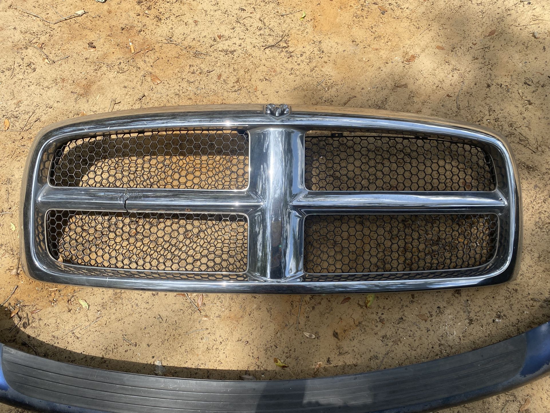 2004 Dodge Ram 1500 - Front End