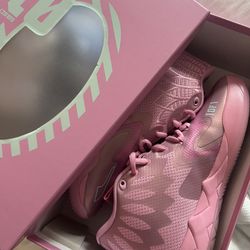 Melo Pink Iridescent size 9 