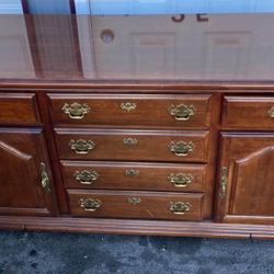 MUST GO TODAY Kincaid Cherry Mountain II Buffet