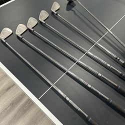 Top flite irons Putter and Taylormade PW