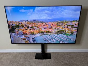 VIZIO V655-J09 65” 4K UHD Smart TV – Works, Cosmetic Damage – Local Pickup