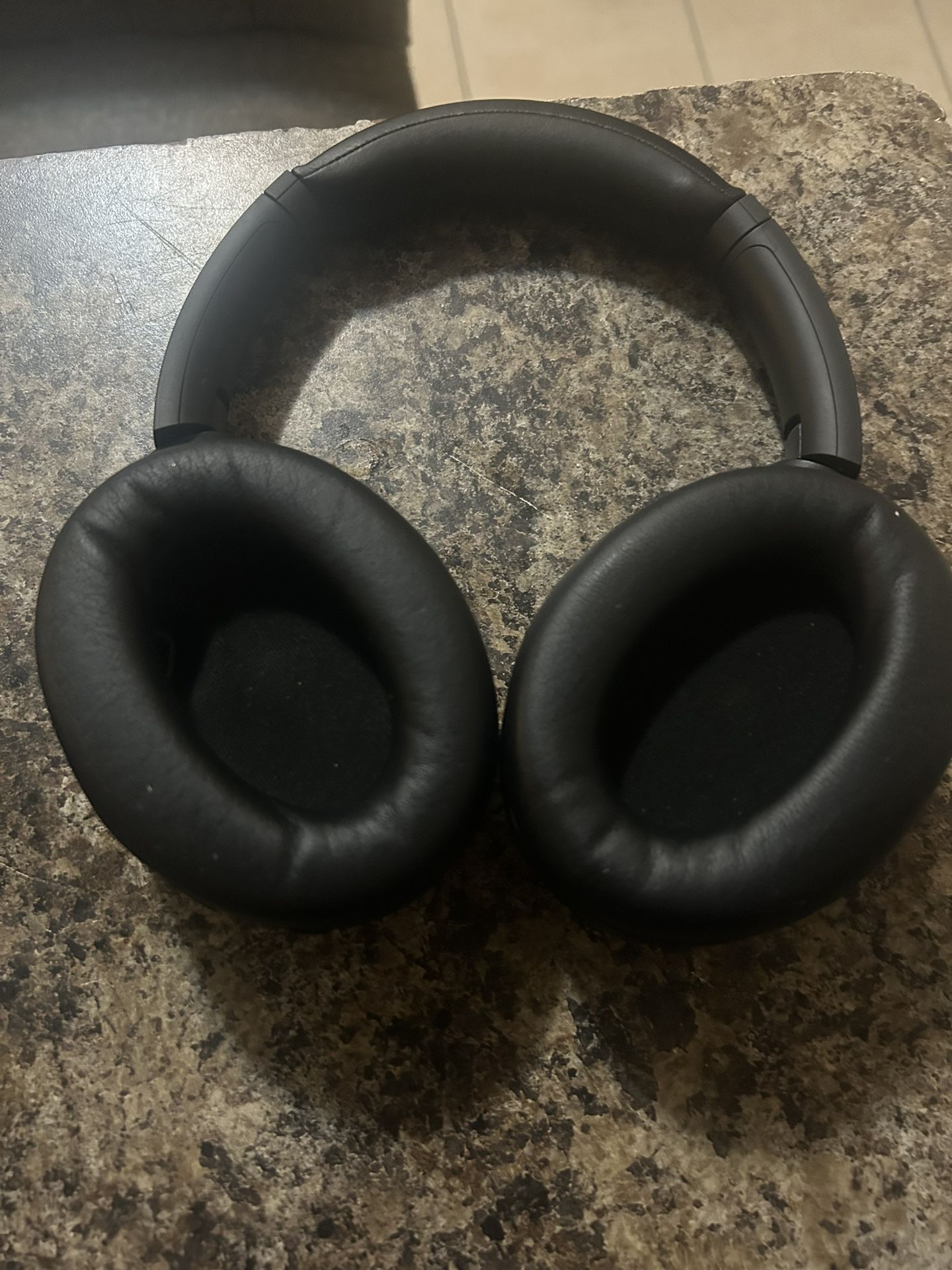 Sony WH-1000XM4 Black Wireless Bluetooth Noise-Cancelling Over-Ear Headphones