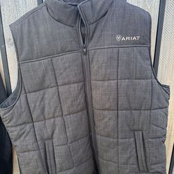 Ariat vest