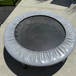 Mini fitness trampoline