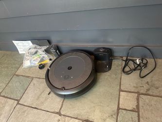 iRobot Roomba Robot Vacuum with Base and Accessories