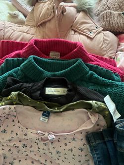 Selling girls clothes all for $30