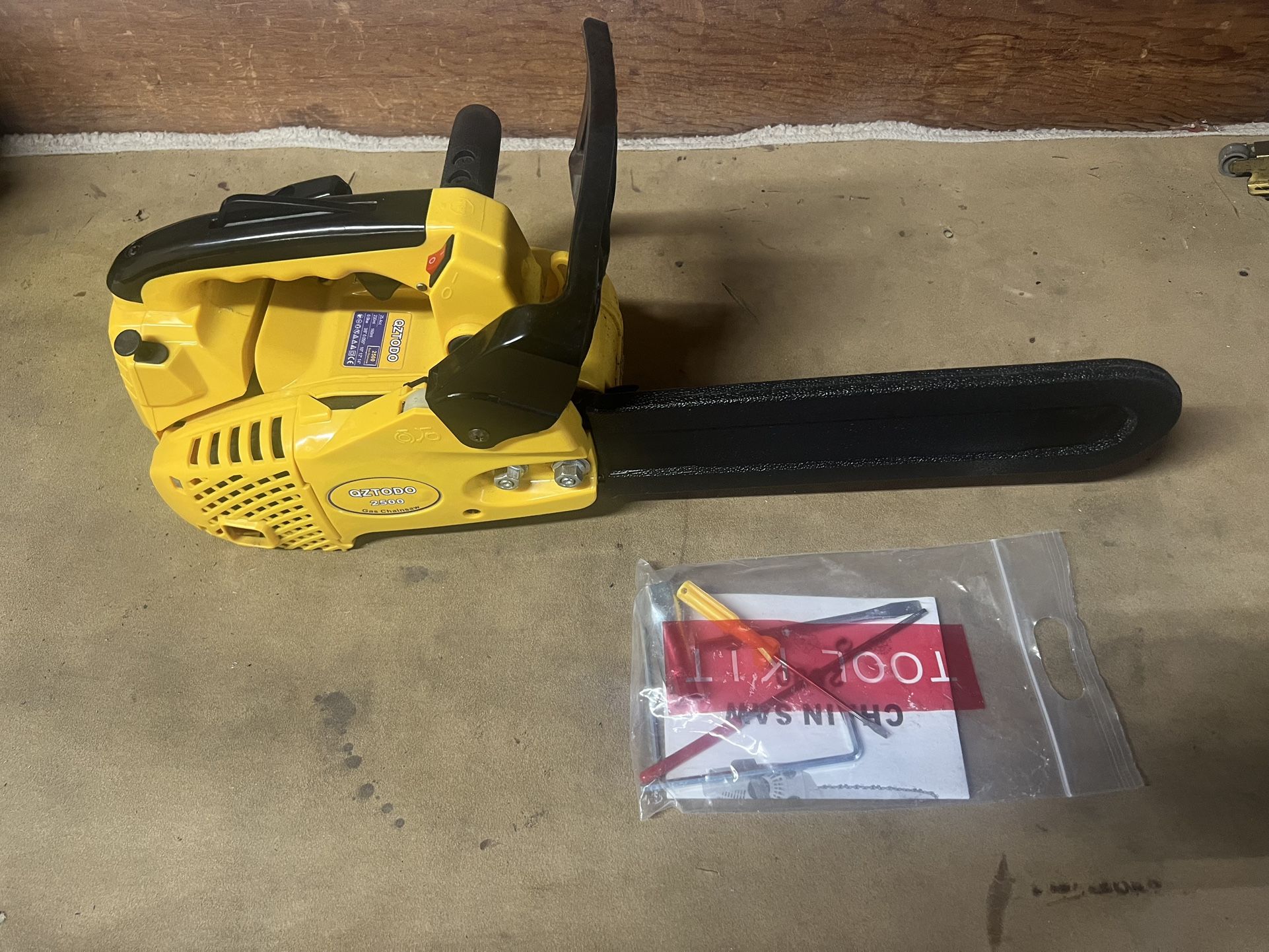 QZTODO Top-Handle-Chainsaw-Gas-Powered - 12 Inch Chain Saw $60