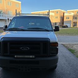 2012 Ford E-Series E-350 XL Super Duty Passenger Van