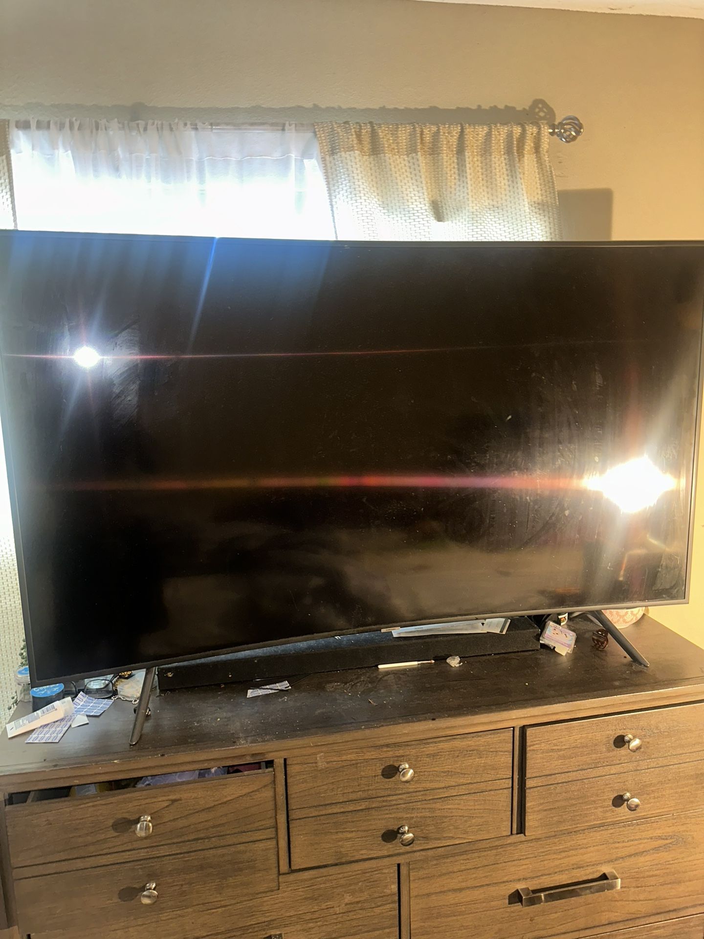 SAMSUNG 65" CLASS NU7300 CURVED SMART 4K