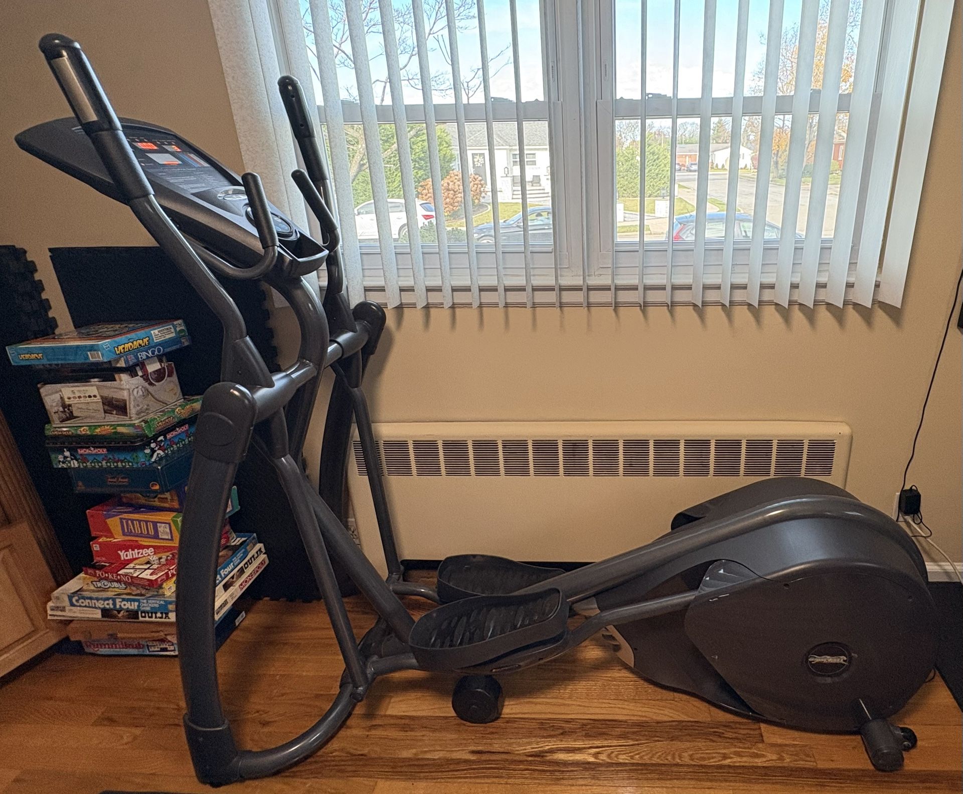 Smooth Fitness CE 3.2 Elliptical Trainer 