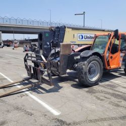JLG 1255 Reach Forklift 
