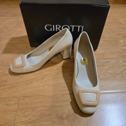GIROTTI Khaki Classic Heeled Shoes Size 39