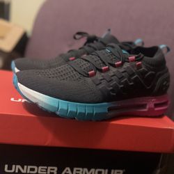 Under Armour Sneakers 