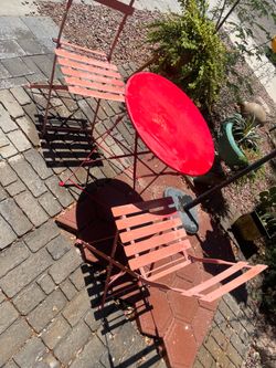 Folding metal patio set