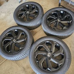 4-17 Honda Rims With Tires,  No Damage And In Great Condition 