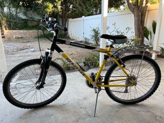 Giant Boulder Mountain Bike