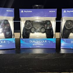 black sony dualshock 4 controllers