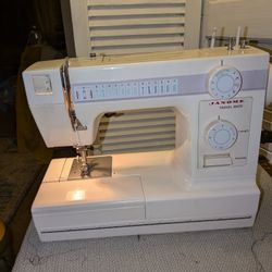 Janome Travelmate 4612 Sewing Machine 