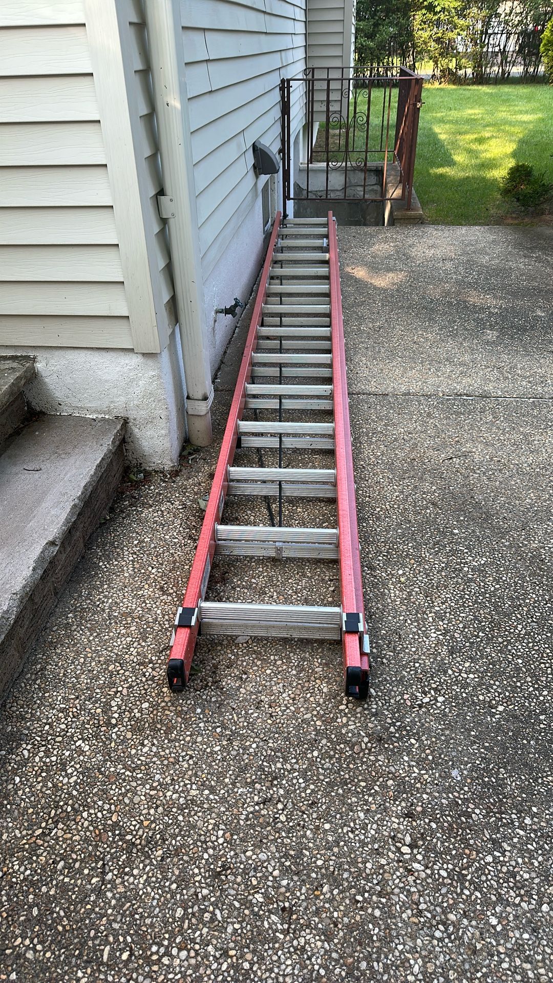 Werner Fiberglass 28’