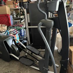 Sports Art E Series Elliptical Machine -barely Used 