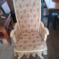 Grandma Rocking Chair 