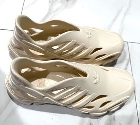 Adidas Adiform Supernova shoes size 4A