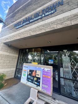 HUGE CHRISTMAS SALE!!! 43" Samsung 4K LED HDR Smart UN43U8000FFXZA