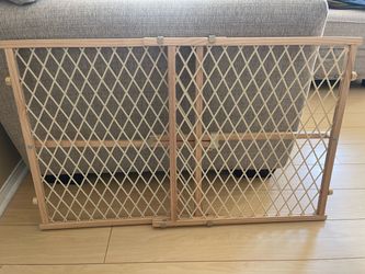 Evenflo dog pet gate 26” to 42”