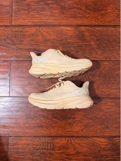 HOKA one one Clifton 9 “Shifting Sand”
