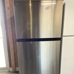 LG Top Freezer Refrigerator 
