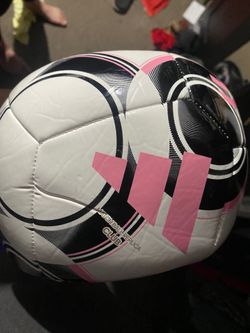 Adidas juventud ball