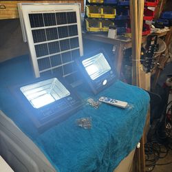 PRIVATE STREET SOLAR LIGHT 3 PIECES is 1 UNIT  1200  WATTS