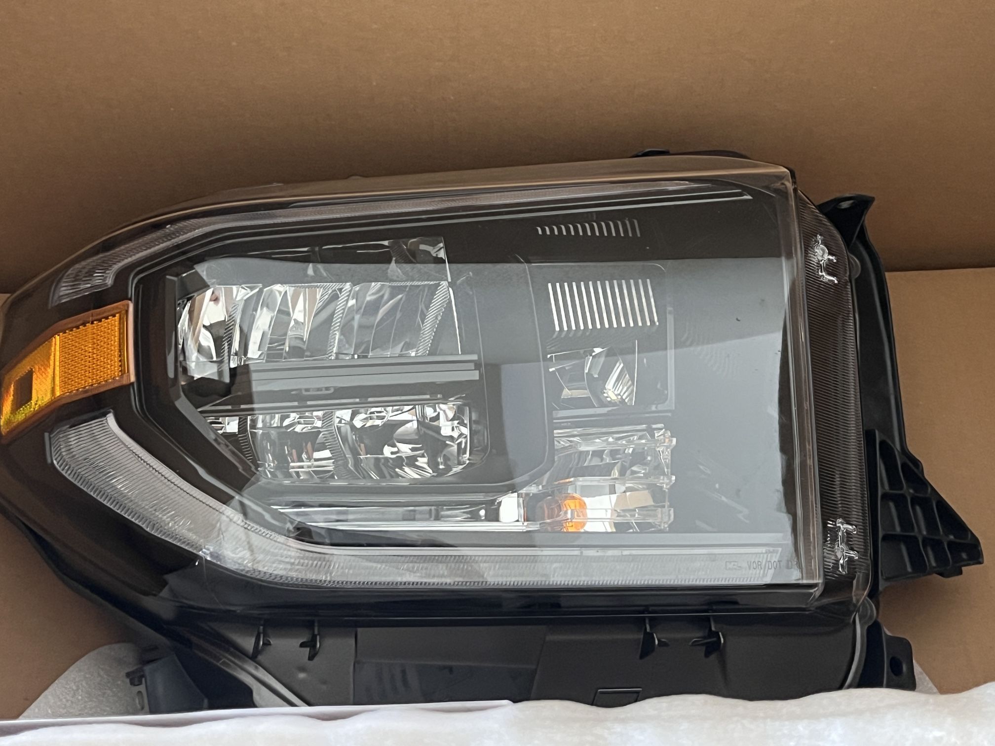 Toyota TRD Pro RH headlight Assembly